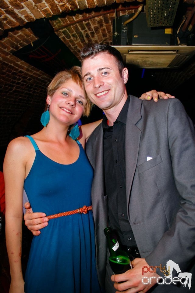 Student Party marca NMD în Escape, 