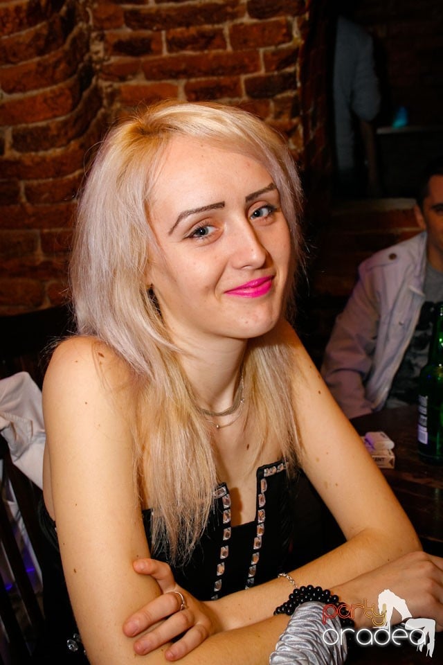 Student Party marca NMD în Escape, 