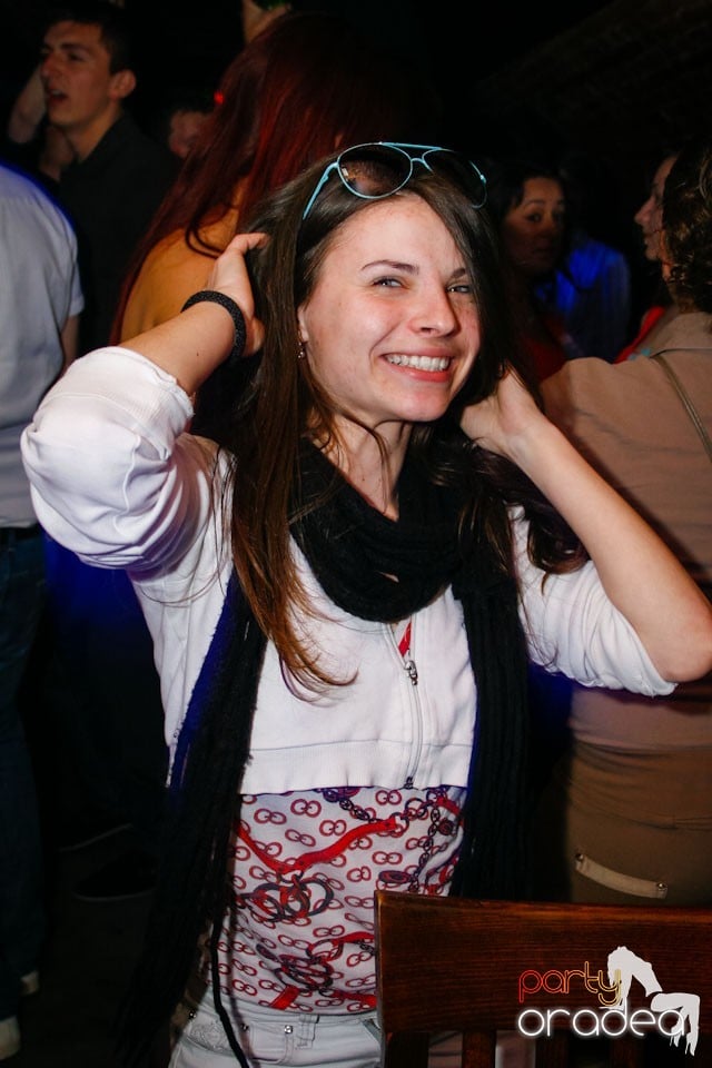 Student Party marca NMD în Escape, 