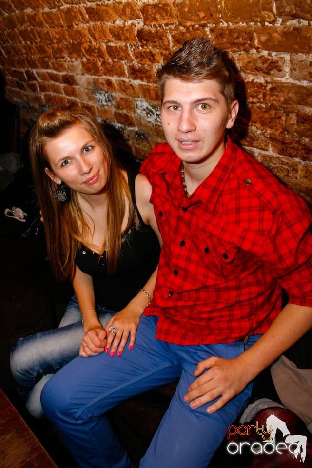 Student Party marca NMD în Escape, 