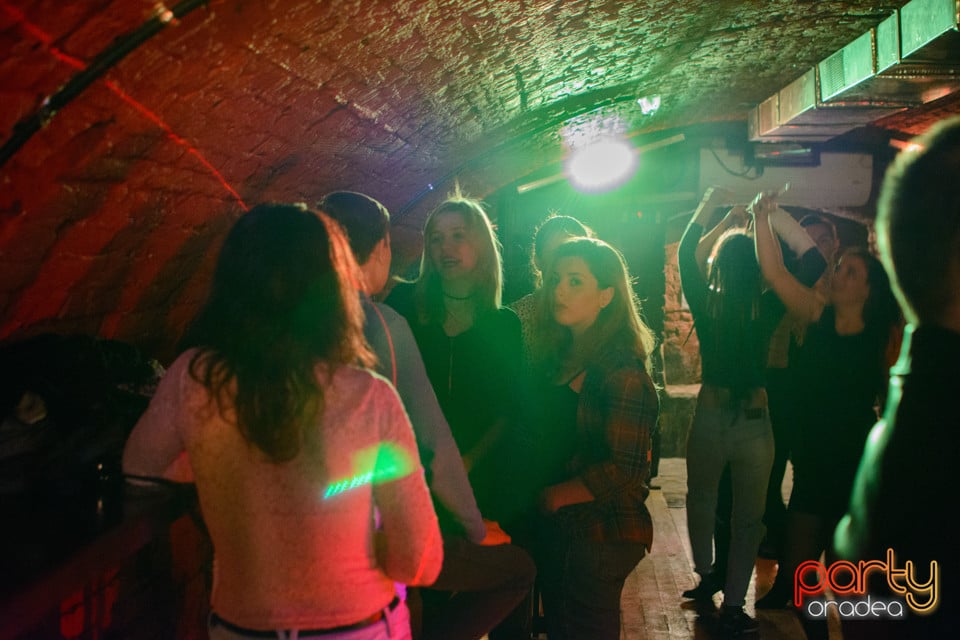 Student Party, Gekko