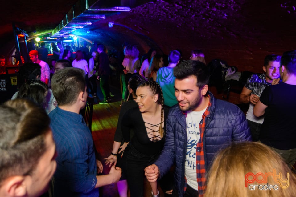 Student Party, Gekko