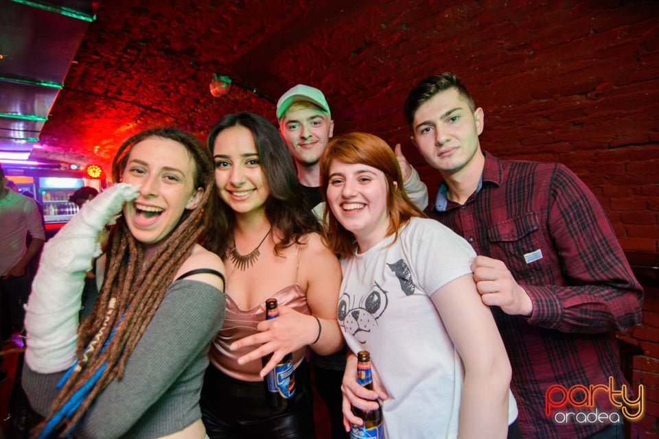 Student Party, Gekko
