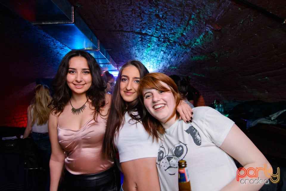 Student Party, Gekko