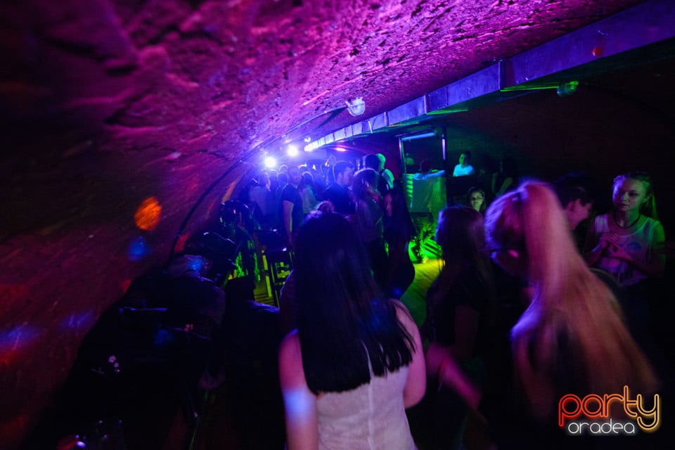 Student Party, Gekko