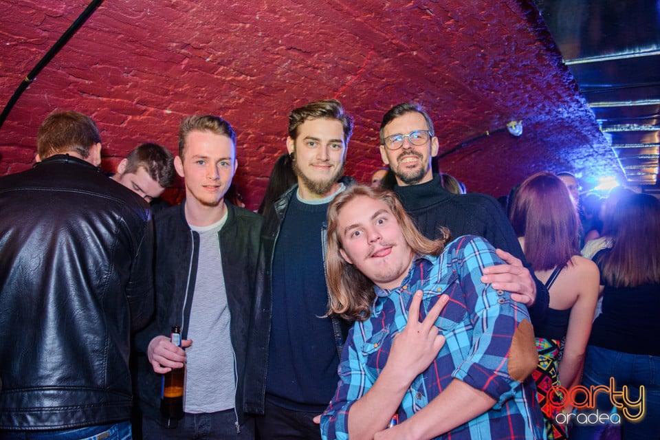 Student Party, Gekko