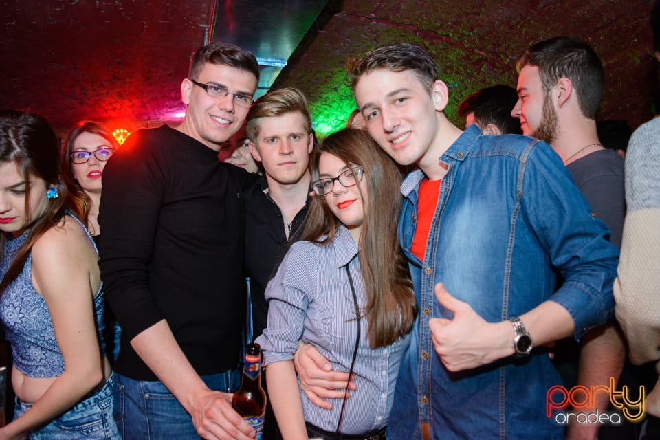Student Party, Gekko