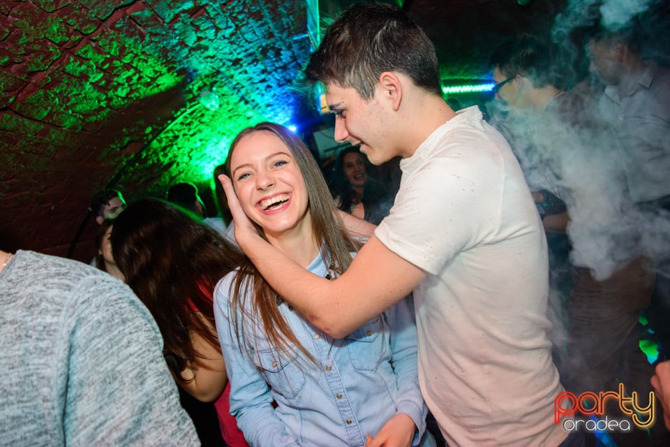 Student Party, Gekko