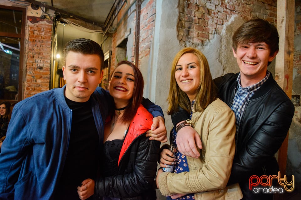 Student Party, Gekko