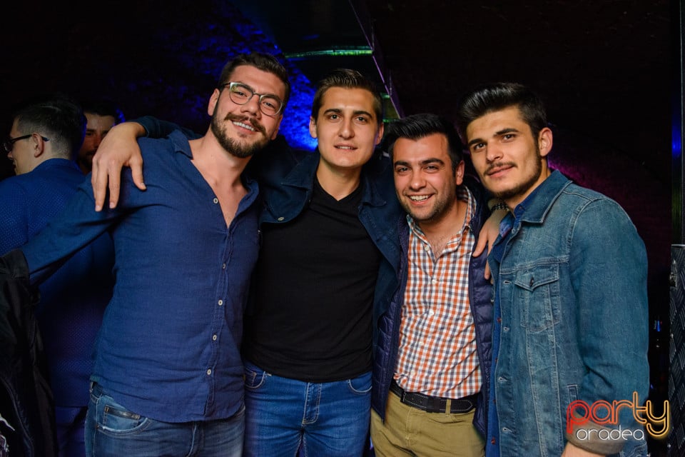 Student Party, Gekko
