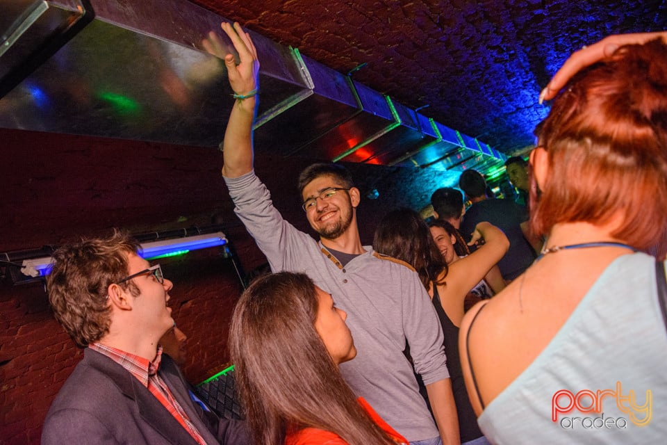 Student Party, Gekko