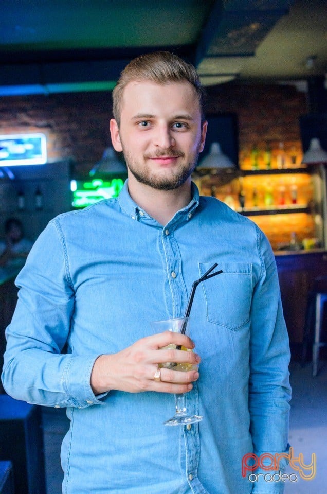 Student's Party, Juice