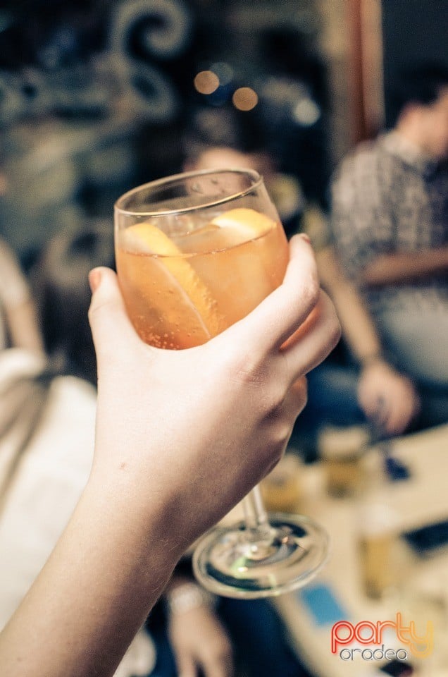 Student's Party, Juice