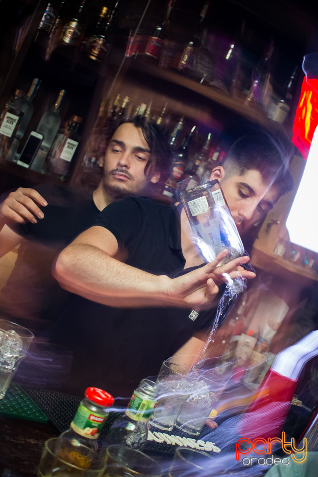 Students Party, Green Pub