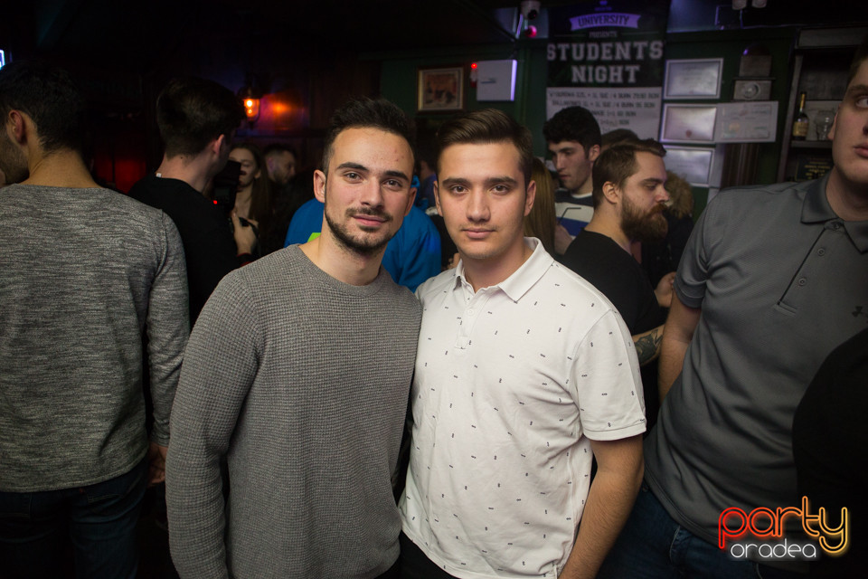 Students Party, Green Pub