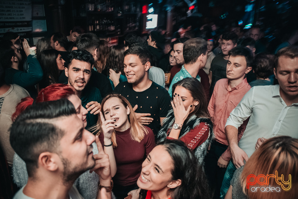 Students Party, Green Pub