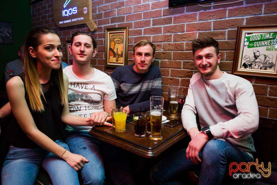 Students Party, Green Pub