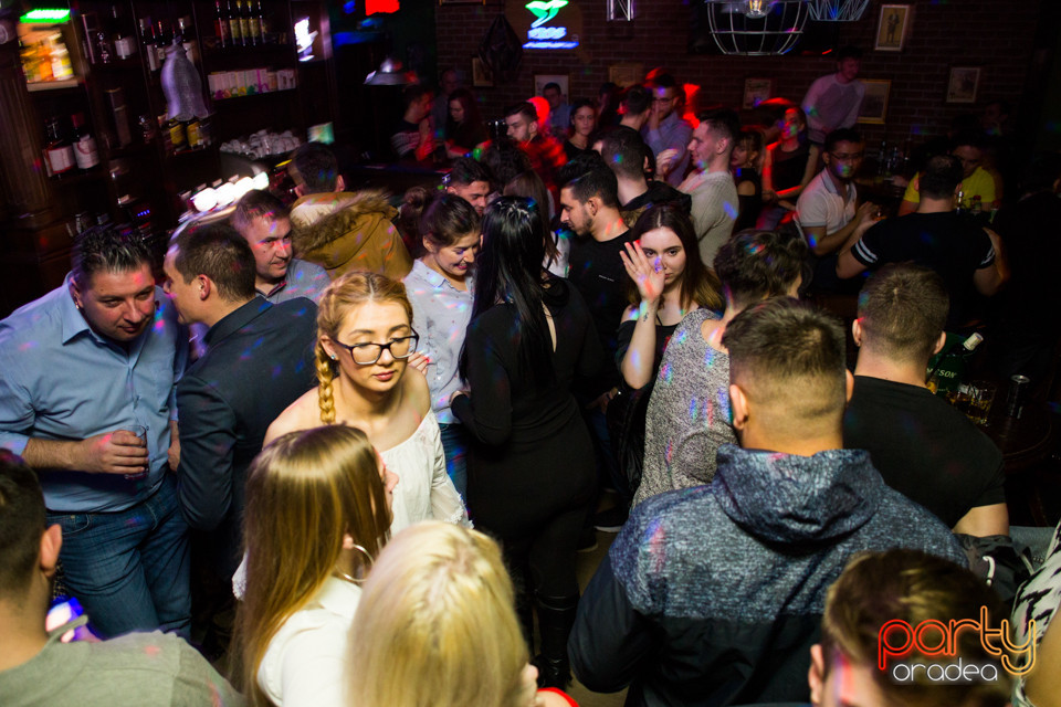Students Party, Green Pub