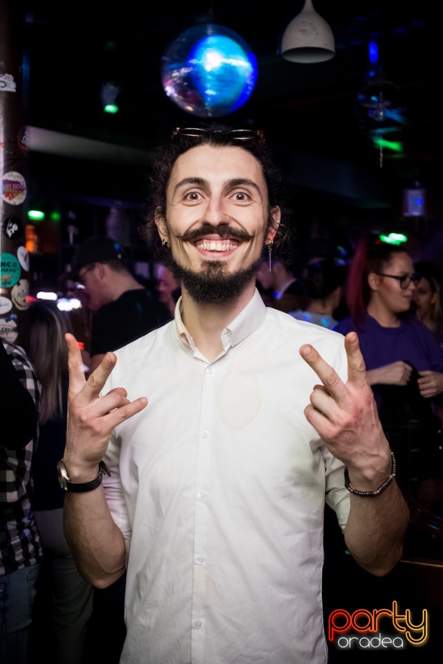 Students' Party, Green Pub