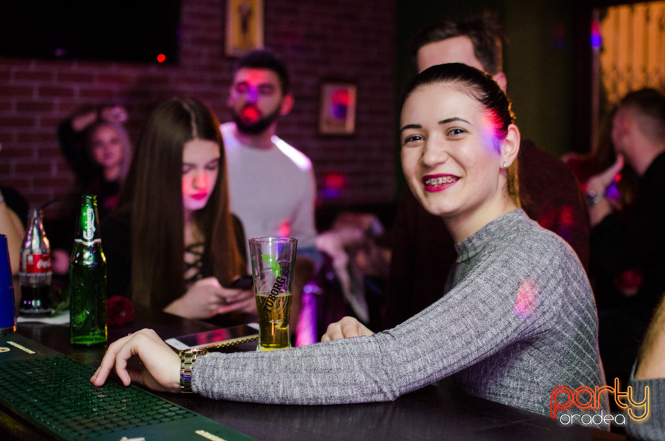 Students Party @ Green Pub, Green Pub