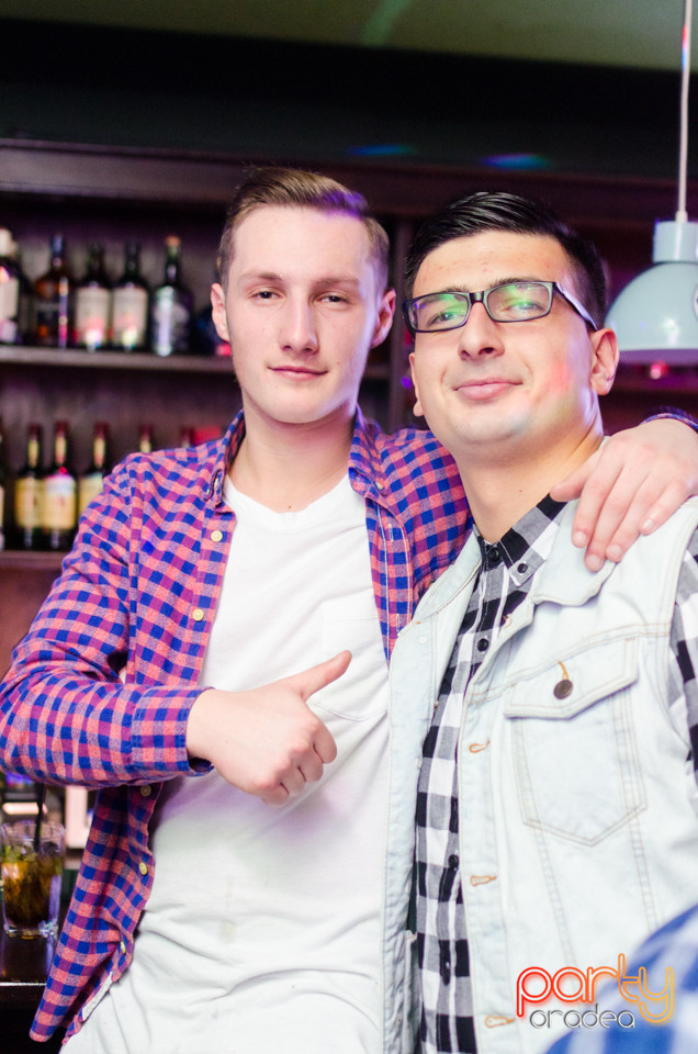 Students Party @ Green Pub, Green Pub
