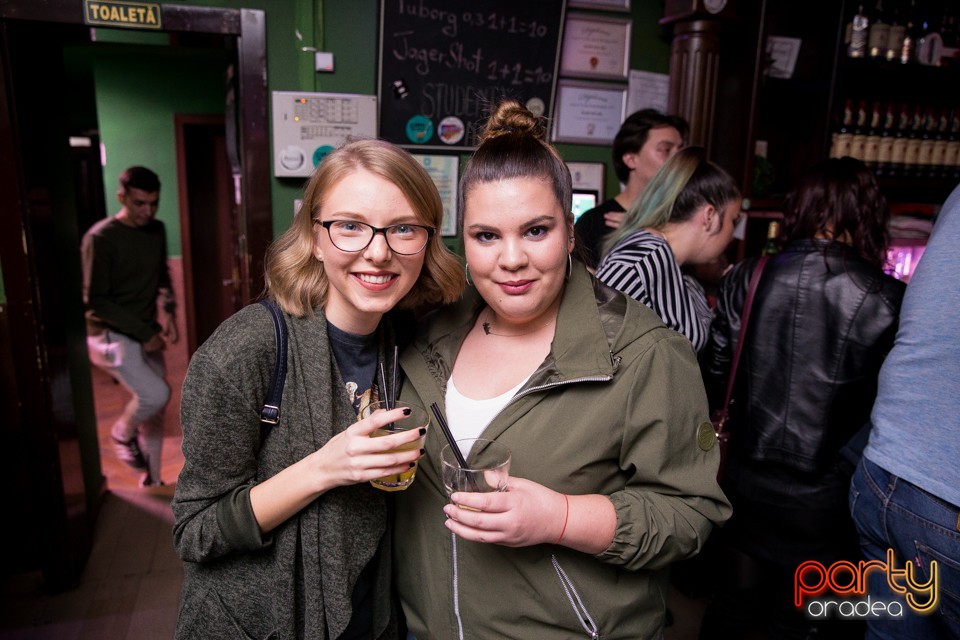 Students Party, Green Pub