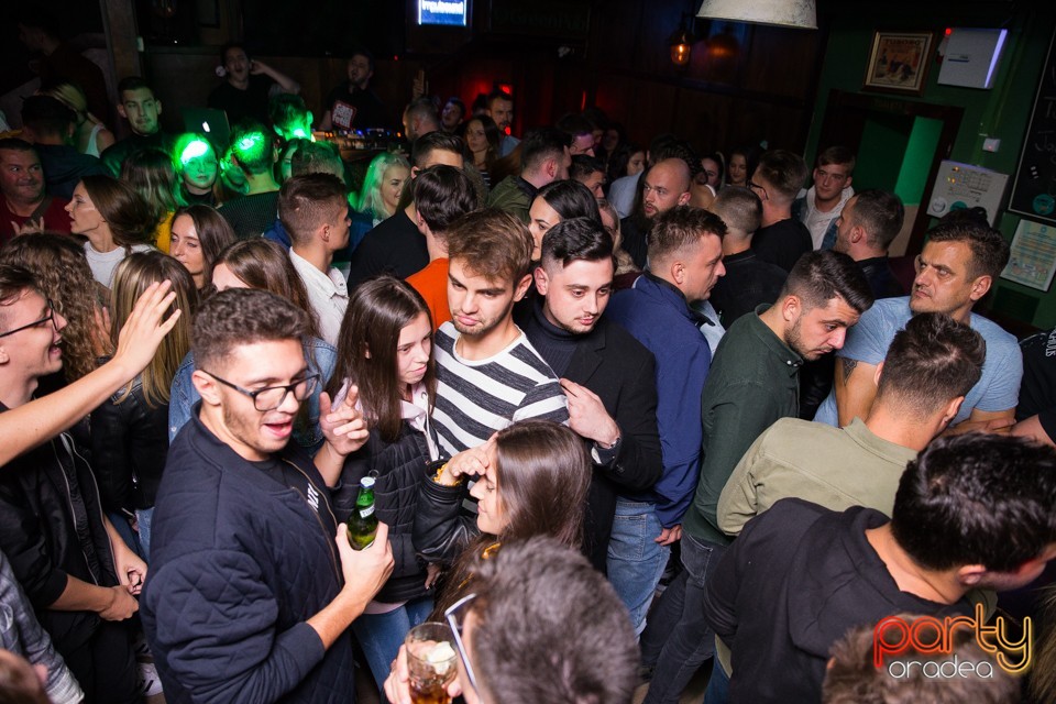 Students Party, Green Pub