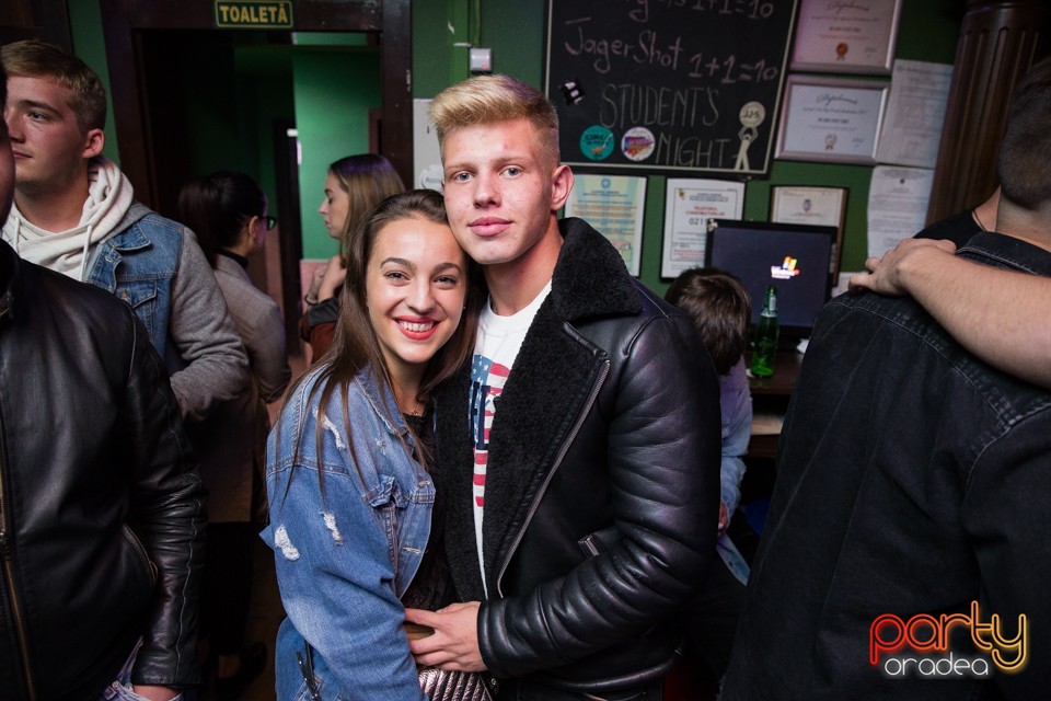 Students Party, Green Pub