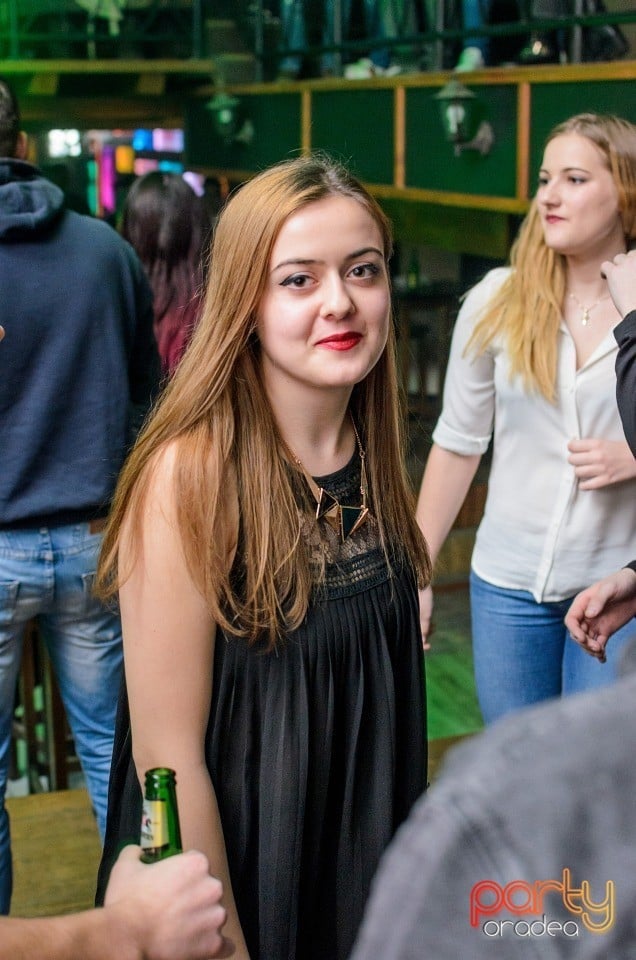 Students Party, Green Pub