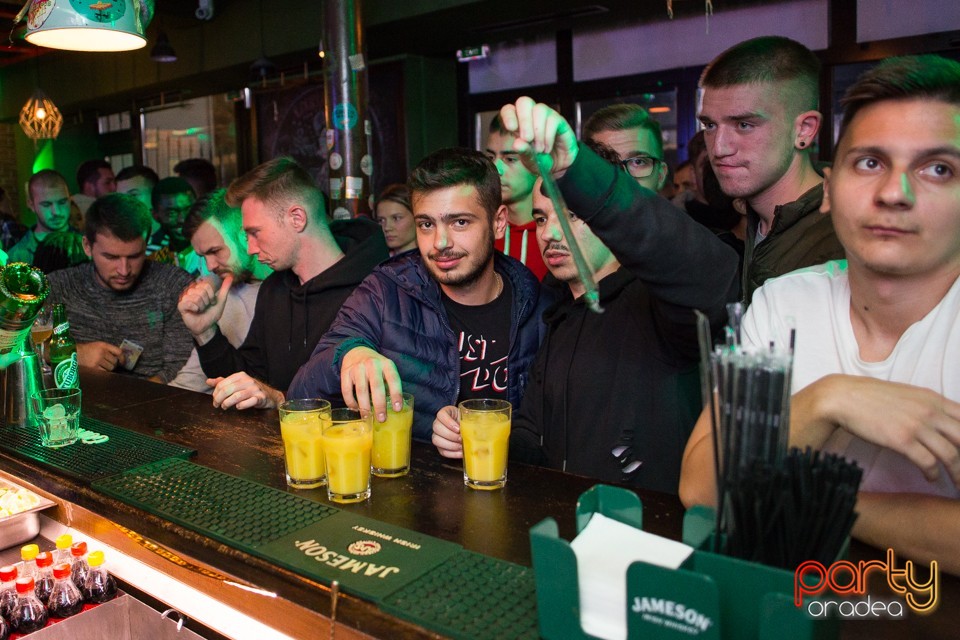 Students Party, Green Pub