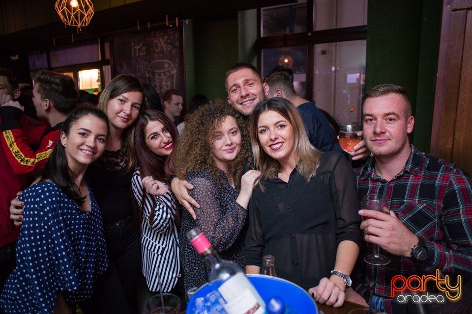 Students Party, Green Pub