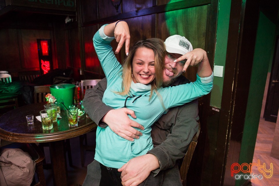Students Party, Green Pub