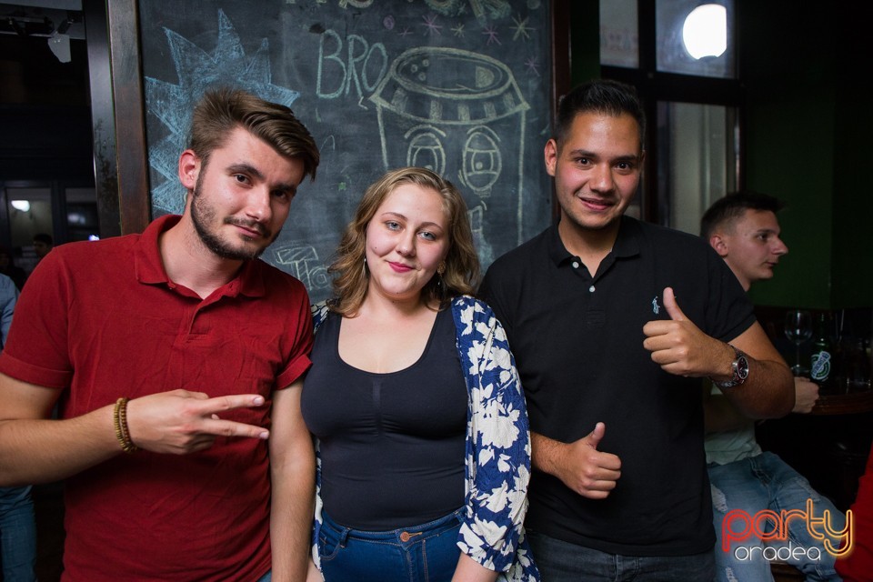 Students Party, Green Pub