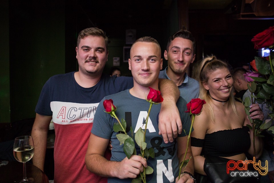 Students Party, Green Pub