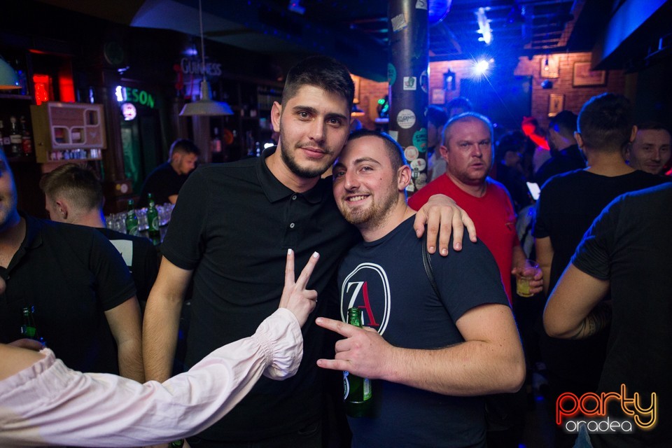 Students Party, Green Pub