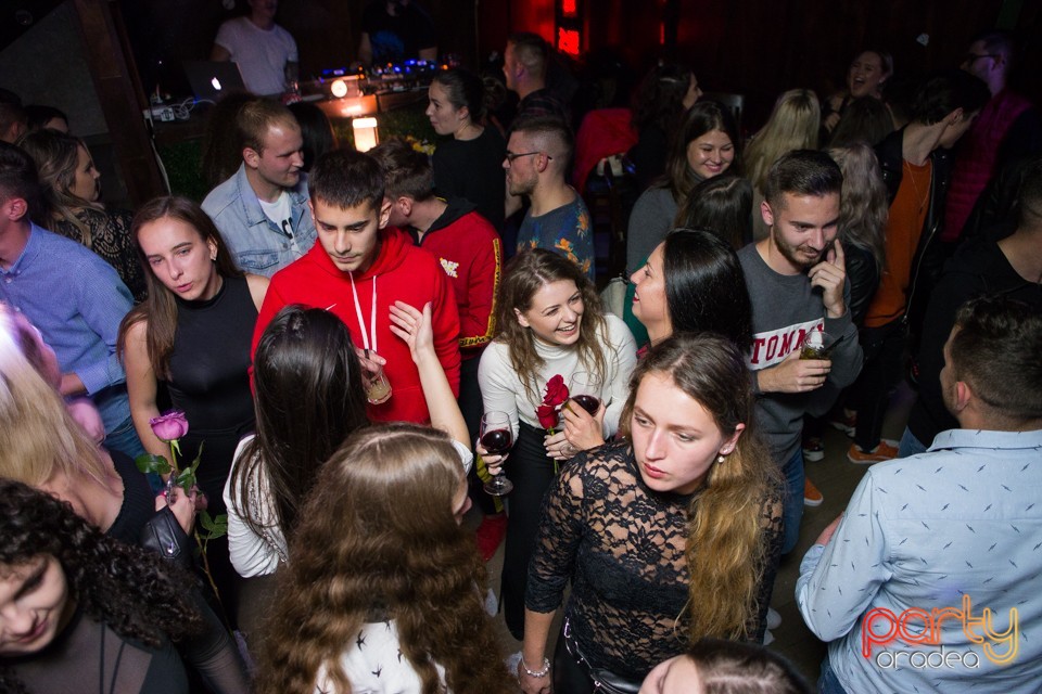 Students Party, Green Pub