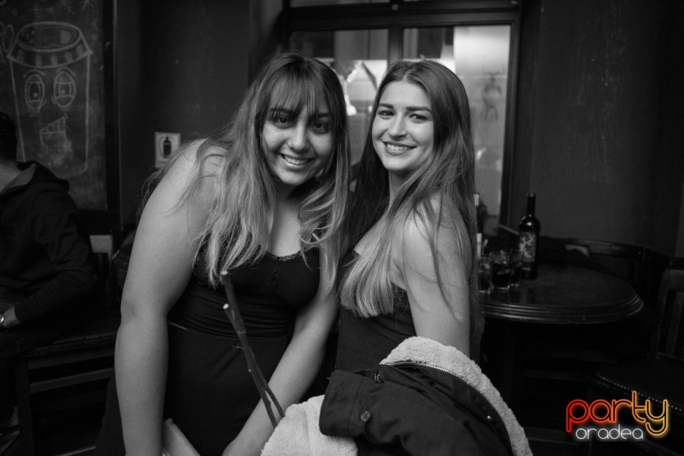 Students Party, Green Pub