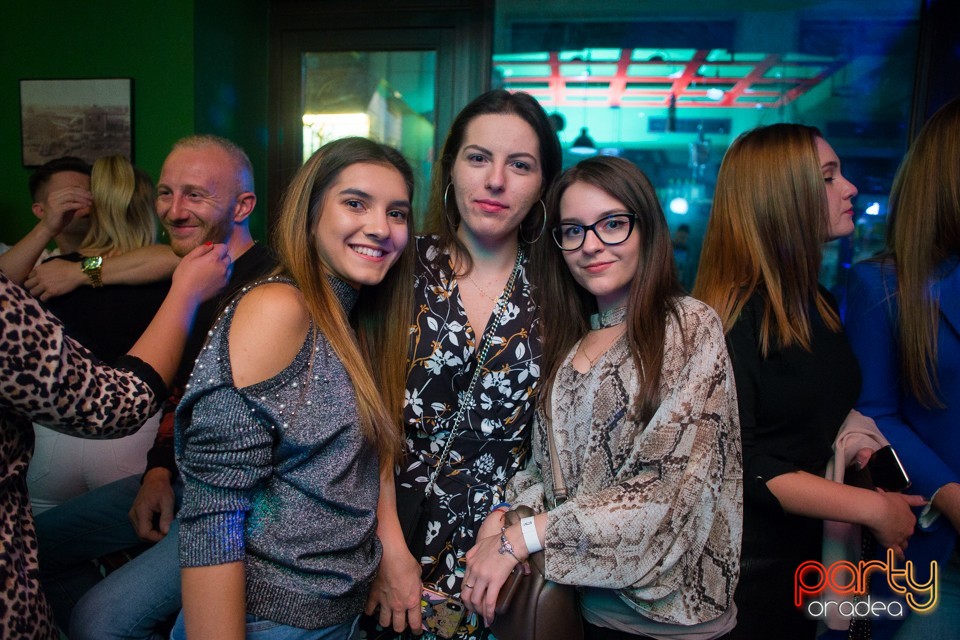 Students Party, Green Pub