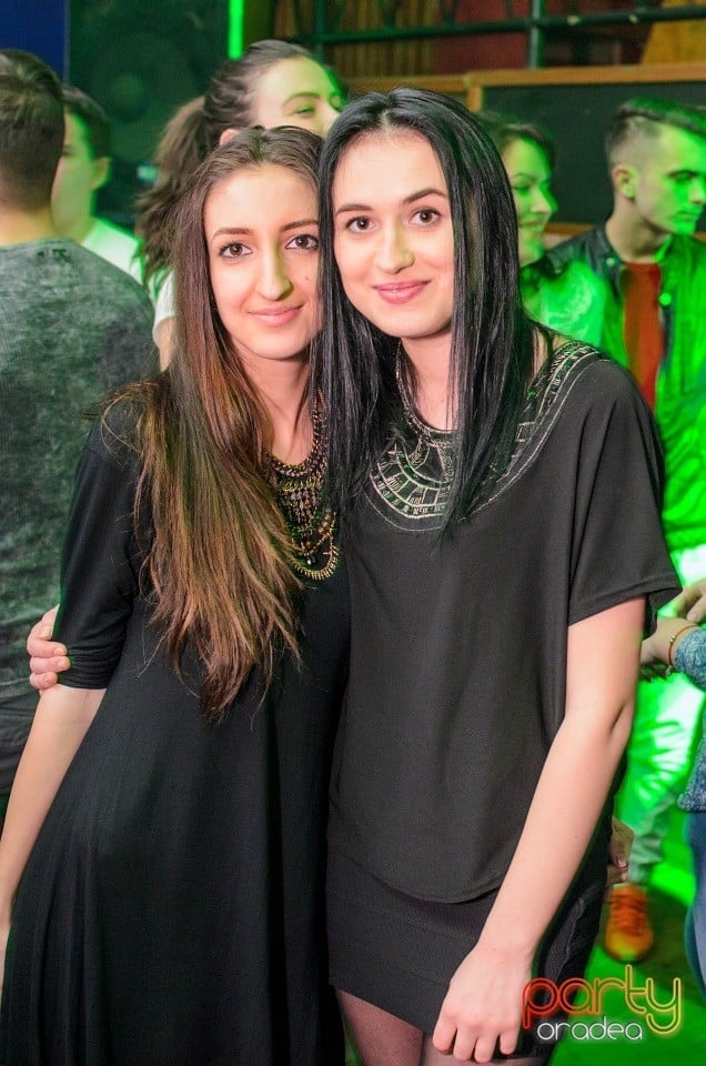 Students Party, Green Pub