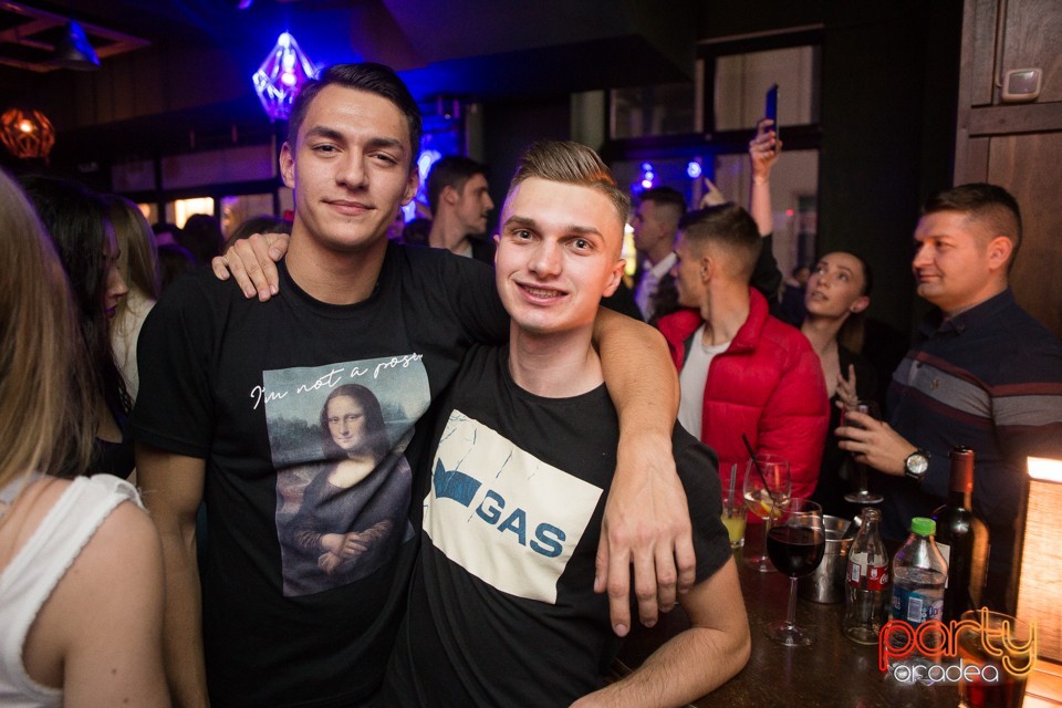 Students Party, Green Pub