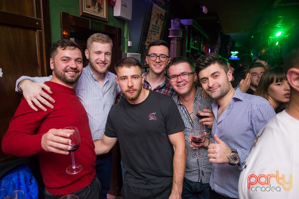 Students Party, Green Pub