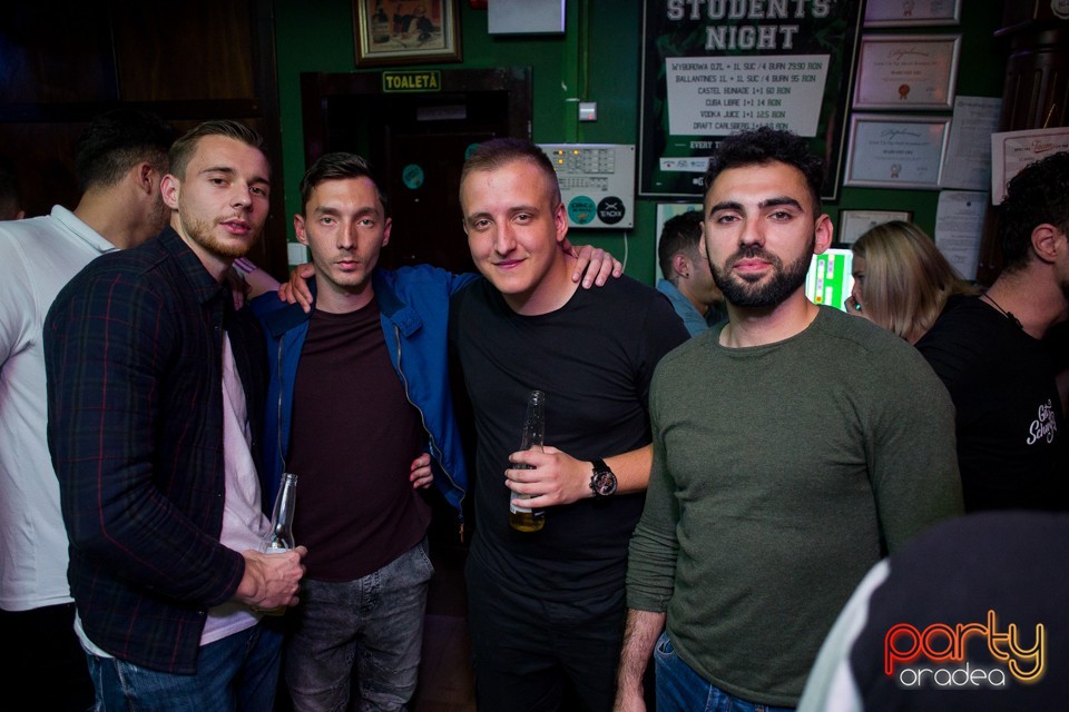 Students Party, Green Pub