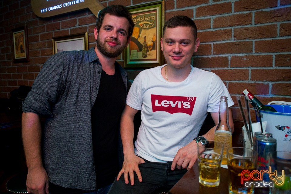 Students Party, Green Pub