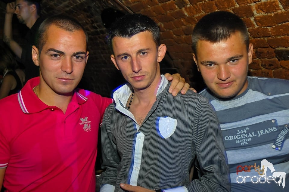 Studparty în Club Escape, 