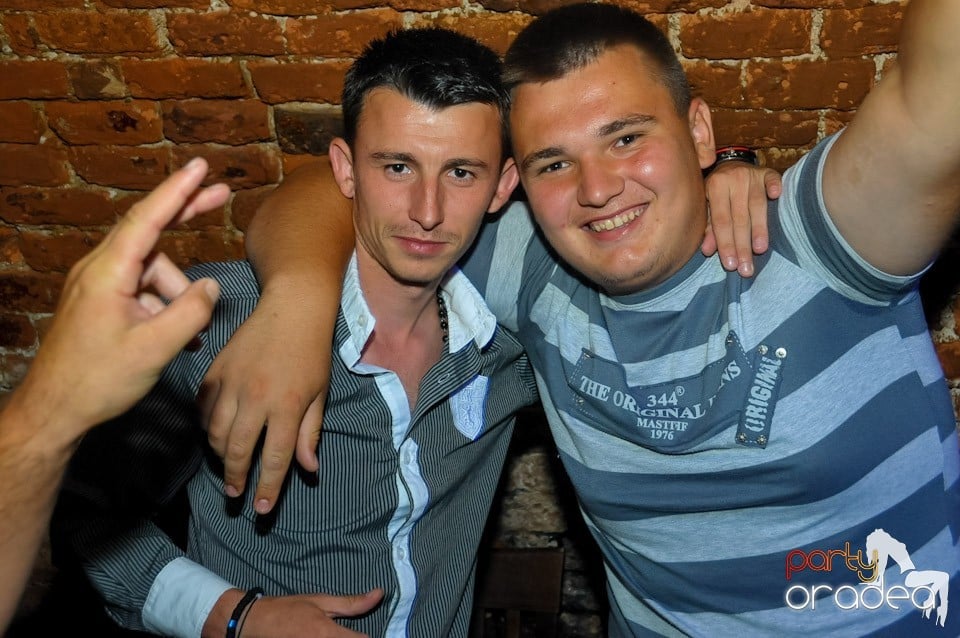 Studparty în Club Escape, 