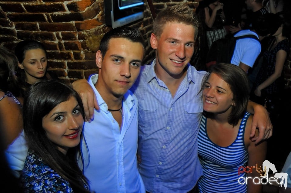 Studparty în Club Escape, 