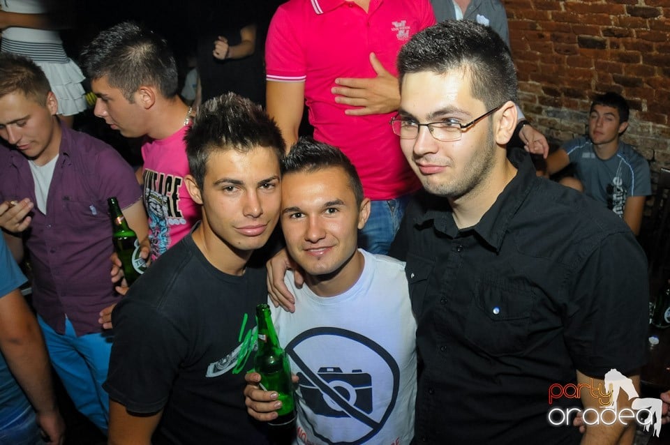 Studparty în Club Escape, 