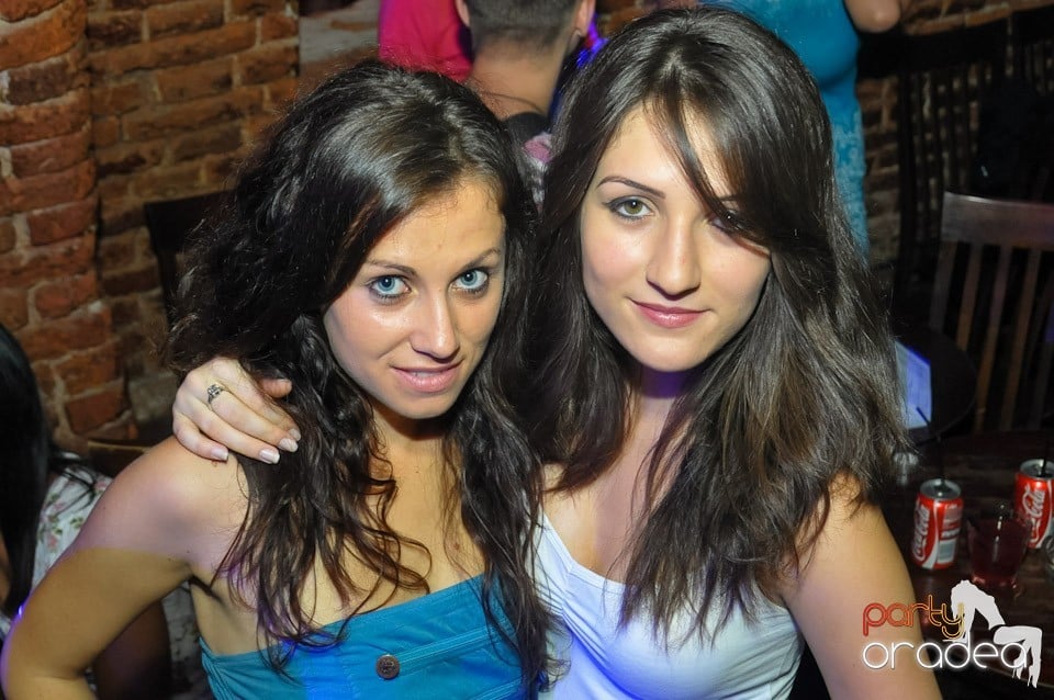 Studparty în Club Escape, 