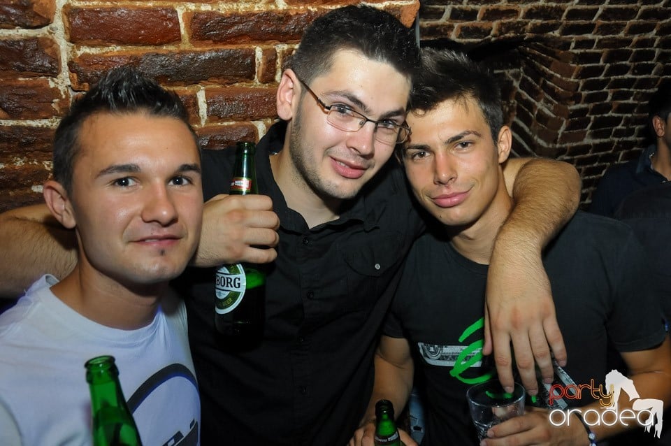 Studparty în Club Escape, 