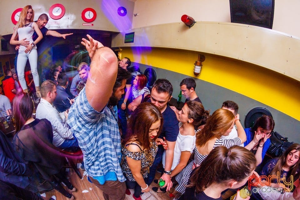 Suits VS Dr. House Party, 